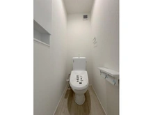 【神奈川県/平塚市幸町】平塚市幸町1期　新築戸建　全1棟 トイレ