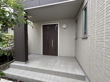 【神奈川県/横浜市港南区港南台】港南区港南台1丁目　中古戸建 アプローチ