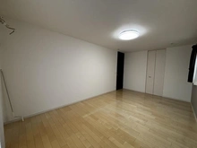 【神奈川県/横浜市港南区港南台】港南区港南台1丁目　中古戸建 洋室