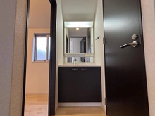 【神奈川県/横浜市港南区港南台】港南区港南台1丁目　中古戸建 洗面台：2階