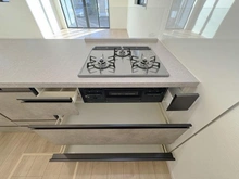 【神奈川県/藤沢市高倉】藤沢市高倉　新築戸建　1号棟/全2棟 キッチン：三口コンロ