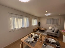 【神奈川県/横浜市栄区本郷台】栄区本郷台3丁目　中古戸建 リビング：※家具調度品は販売価格に含まれません。