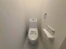 【神奈川県/横浜市栄区桂台西】栄区桂台西2丁目　新築戸建 3号棟(全3棟) トイレ