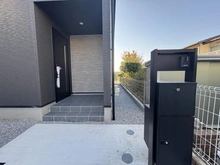 【神奈川県/横浜市栄区桂台西】栄区桂台西2丁目　新築戸建 3号棟(全3棟) アプローチ