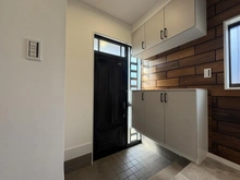 【神奈川県/横浜市泉区中田南】泉区中田南5丁目　中古戸建 玄関