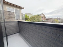 【神奈川県/鎌倉市腰越】鎌倉市腰越1丁目　新築戸建　1号棟/全2棟 バルコニー