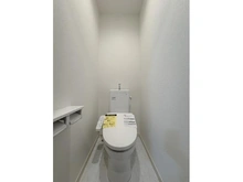 【神奈川県/藤沢市鵠沼海岸】藤沢市鵠沼海岸7丁目　新築戸建　1号棟/全3棟 トイレ