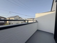 【神奈川県/藤沢市鵠沼海岸】藤沢市鵠沼海岸7丁目　新築戸建　1号棟/全3棟 バルコニー