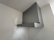 【神奈川県/藤沢市鵠沼海岸】藤沢市鵠沼海岸7丁目　新築戸建　2号棟/全3棟 キッチン：レンジフード