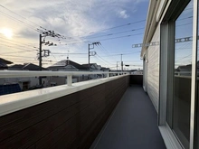 【神奈川県/藤沢市鵠沼海岸】藤沢市鵠沼海岸7丁目　新築戸建　2号棟/全3棟 バルコニー