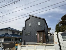 【神奈川県/横浜市港南区日野南】港南区日野南7丁目　新築戸建　全1棟 建築中の外観：全1棟