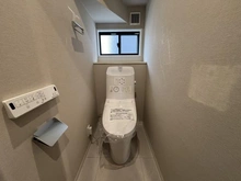 【神奈川県/横浜市栄区飯島町】栄区飯島町　中古戸建 トイレ