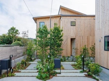 【神奈川県/鎌倉市梶原】鎌倉市梶原2丁目　新築戸建　A棟/全3棟 外観：写真中央／全3棟