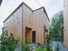 【神奈川県/鎌倉市梶原】鎌倉市梶原2丁目　新築戸建　B棟/全3棟 外観：写真中央／全3棟