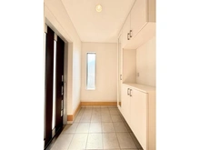 【神奈川県/横浜市栄区笠間】栄区笠間三丁目　戸建 玄関