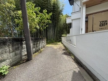 【神奈川県/横浜市栄区上郷町】栄区上郷町　中古戸建 前面道路