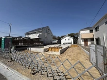 【神奈川県/横浜市磯子区洋光台】磯子区洋光台二丁目　新築戸建　3号棟/全3棟 建築中の外観：右側奥・3号棟/全3棟