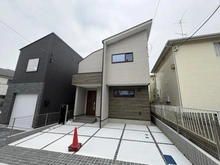 【神奈川県/横浜市磯子区洋光台】磯子区洋光台2丁目　新築戸建　1号棟/全2棟 外観：中央　1号棟/全2棟