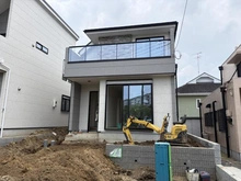 【神奈川県/横浜市磯子区洋光台】磯子区洋光台4丁目　新築戸建　2号棟/全2棟 建築中の外観：中央　2号棟/全2棟