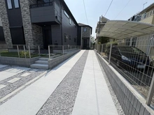 【神奈川県/横浜市栄区桂台西】栄区桂台西2丁目　新築戸建　1号棟/全3棟 駐車場