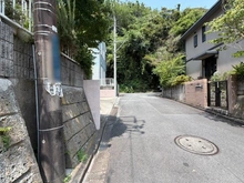 【神奈川県/鎌倉市七里ガ浜東】鎌倉市七里ガ浜東5丁目　中古戸建 前面道路