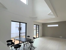 【神奈川県/横浜市栄区桂台東】横浜市栄区桂台東2期　新築戸建(全棟1棟) リビング・ダイニング：※家具調度品等は販売価格に含まれておりません