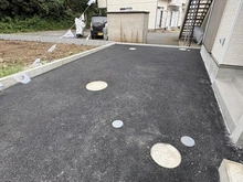 【神奈川県/藤沢市城南】藤沢市城南第6（I期）新築分譲住宅全7棟 5号棟 駐車場：全7棟
画像中央駐車場