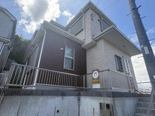 【神奈川県/横浜市栄区長沼町】栄区長沼町　中古戸建 外観：写真中央