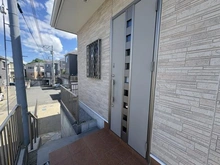 【神奈川県/横浜市栄区長沼町】栄区長沼町　中古戸建 玄関