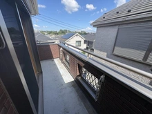 【神奈川県/横浜市栄区長沼町】栄区長沼町　中古戸建 バルコニー