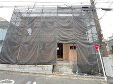 【神奈川県/横浜市港南区笹下】横浜市港南区笹下3丁目　新築戸建 建築中の外観