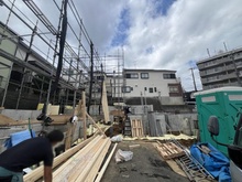 【神奈川県/横浜市港南区大久保】横浜市港南区大久保3丁目　新築戸建9号棟(全14棟) 建築中の外観：全14棟(物件は左側奥)
