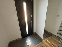 【神奈川県/茅ヶ崎市浜竹】茅ケ崎市浜竹1丁目　新築戸建て　4号棟　全6号棟 玄関