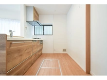 【神奈川県/厚木市妻田東】厚木市妻田東1丁目　中古戸建 キッチン