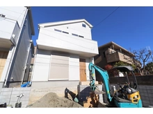 【神奈川県/横浜市栄区飯島町】栄区飯島町　新築戸建　B号棟/全2棟 建築中の外観