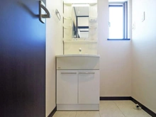 【神奈川県/座間市新田宿】座間市新田宿　中古戸建 洗面所