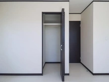 【神奈川県/座間市新田宿】座間市新田宿　中古戸建 洋室