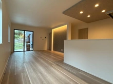 【神奈川県/横浜市栄区笠間】横浜市栄区笠間4丁目　新築戸建　2号棟(全6棟) リビング