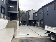 【神奈川県/横浜市栄区笠間】横浜市栄区笠間4丁目　新築戸建　4号棟(全6棟) 駐車場