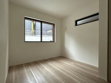 【神奈川県/横浜市栄区笠間】横浜市栄区笠間4丁目　新築戸建　5号棟(全6棟) サービスルーム（納戸）