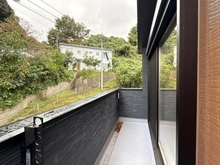 【神奈川県/横浜市栄区笠間】横浜市栄区笠間4丁目　新築戸建　5号棟(全6棟) バルコニー