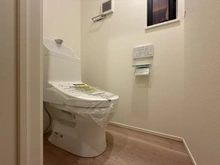 【神奈川県/横浜市栄区笠間】横浜市栄区笠間4丁目　新築戸建　6号棟(全6棟) トイレ