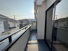 【神奈川県/横浜市栄区上郷町】栄区上郷町　新築戸建　C号棟/全5棟 バルコニー
