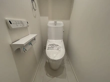 【神奈川県/茅ヶ崎市若松町】茅ヶ崎市若松町 新築戸建 2号棟（全3棟） トイレ