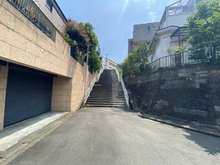 【神奈川県/横浜市港南区丸山台】港南区丸山台3丁目　中古戸建 前面道路