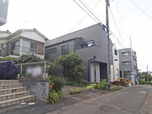 【神奈川県/川崎市宮前区馬絹】川崎市宮前区馬絹4丁目　新築戸建　1号棟 建築中の外観：1号棟：写真中央（全4棟）