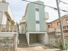 【神奈川県/川崎市宮前区犬蔵】宮前区犬蔵1丁目　中古戸建 外観：写真中央