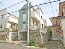 【神奈川県/川崎市宮前区犬蔵】宮前区犬蔵1丁目　中古戸建 外観：写真中央