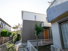 【神奈川県/横浜市青葉区美しが丘西】青葉区美しが丘西2丁目　中古戸建て アプローチ