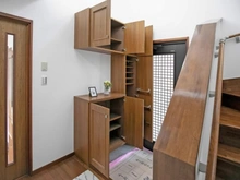 【神奈川県/横浜市緑区三保町】横浜市緑区三保町　中古戸建て 玄関：下足入れ